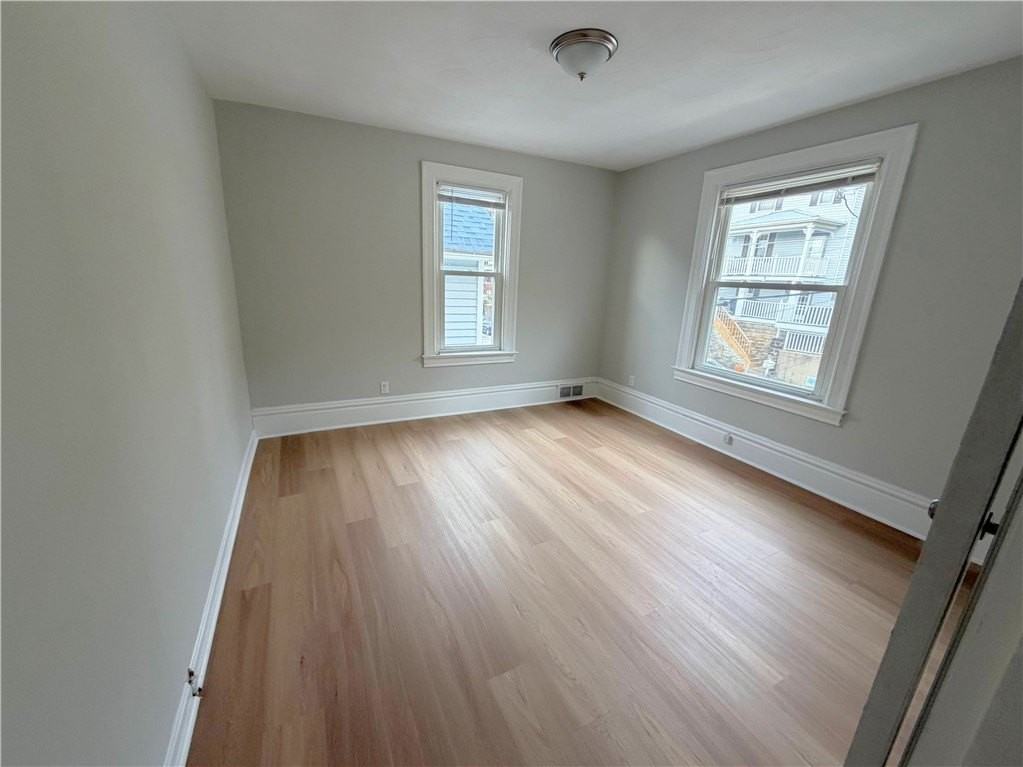 589 5th Street #2 - Photo 3 of 6