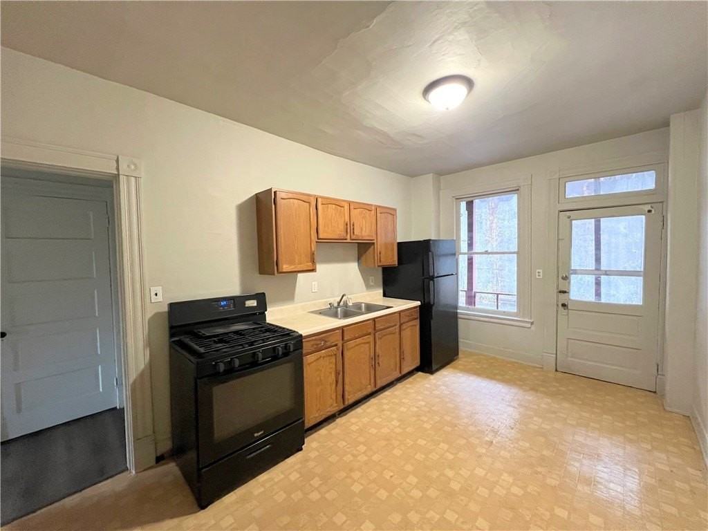 518 Middle Ave #B - Photo 4 of 5