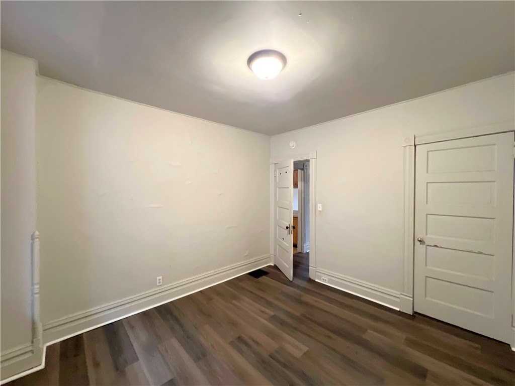 518 Middle Ave #B - Photo 5 of 5