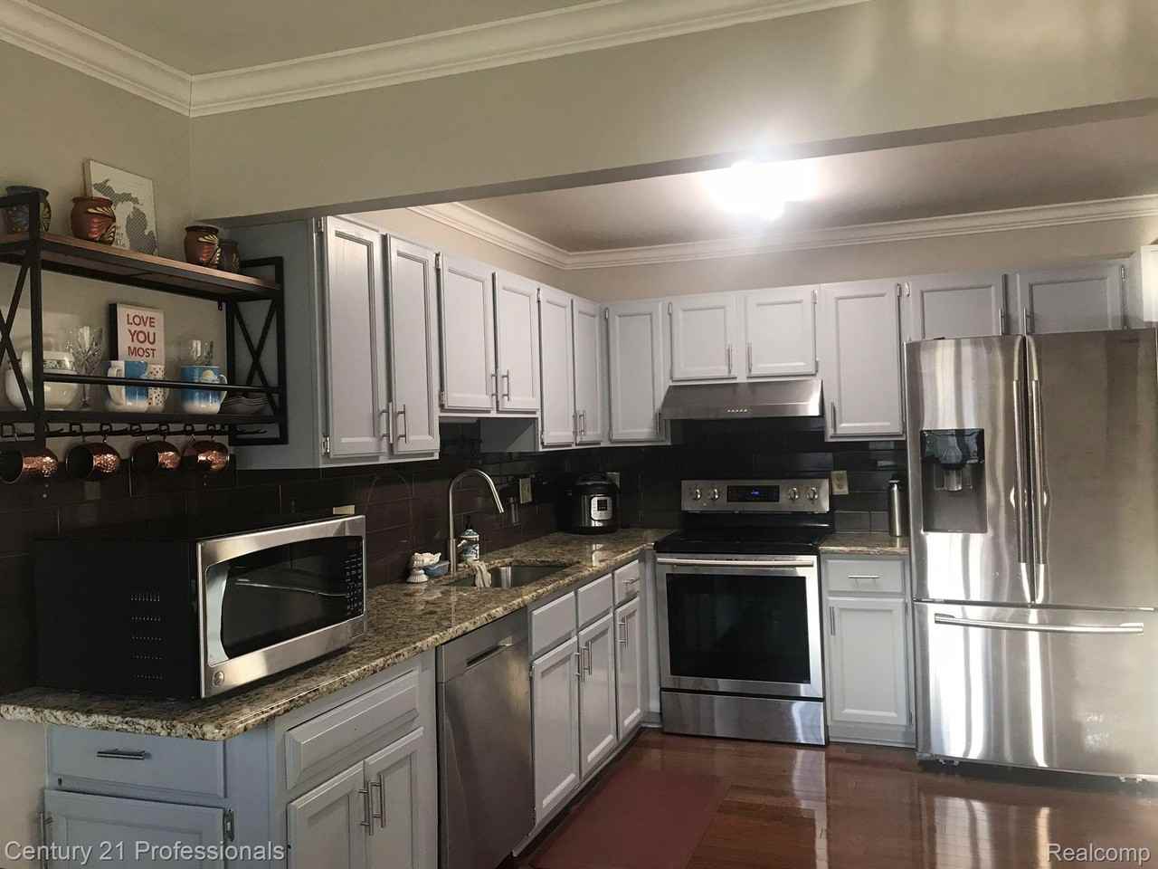 21141 E Glen Haven Cir - Photo 6 of 14