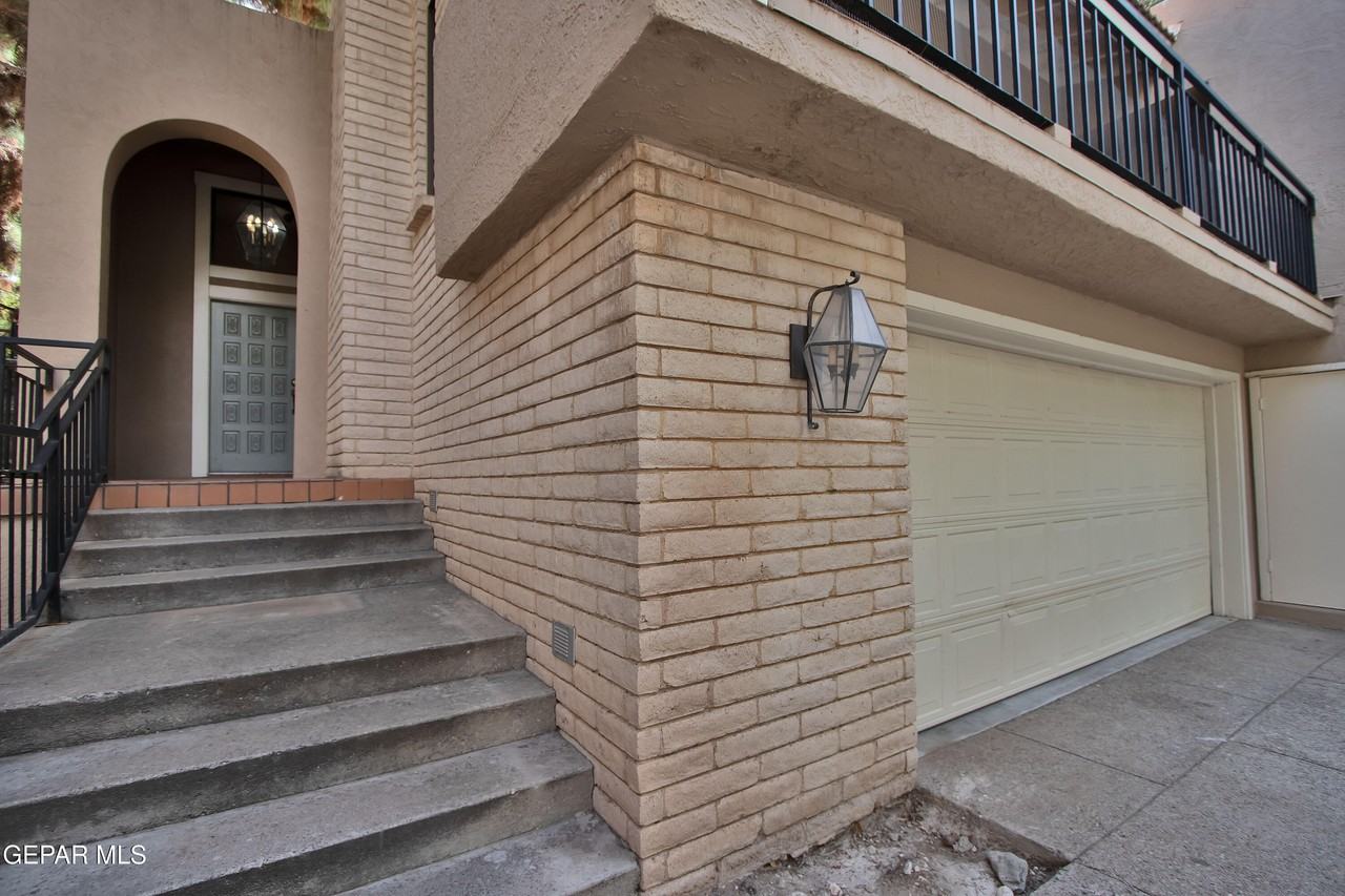 5710 Mira Grande Dr - Photo 6 of 50