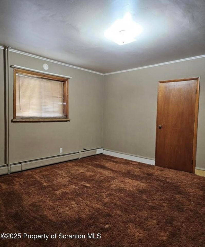 719 Prospect Ave - Photo 5 of 6