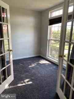 1531 Oakley Ln - Photo 2 of 32