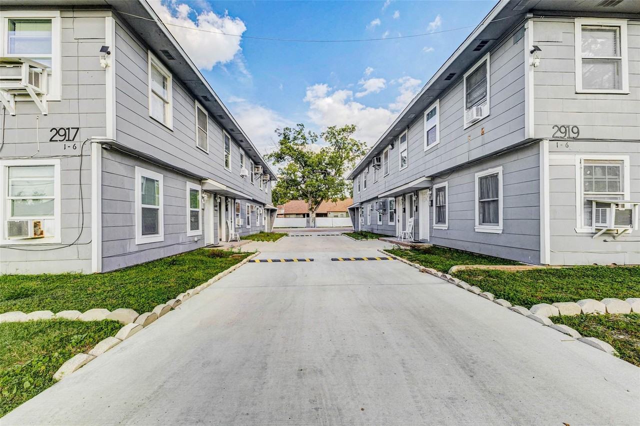 2917 Ashley St ##5 - Photo 2 of 9