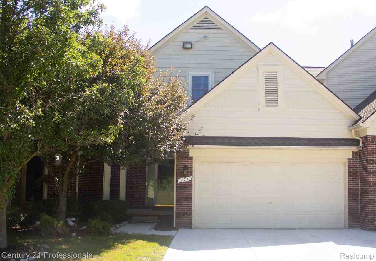 203 Concord Dr - Photo 2 of 34