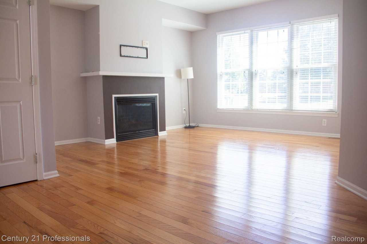 203 Concord Dr - Photo 7 of 34