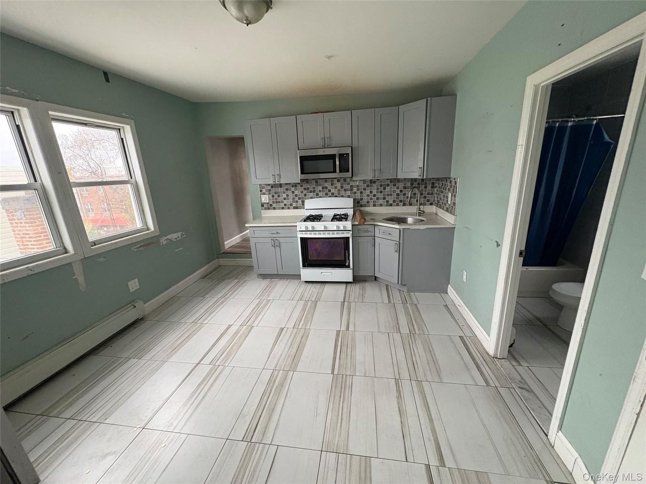 5633 Waldron St - Photo 2 of 7