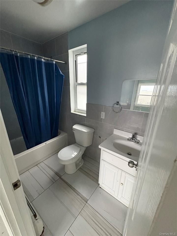 5633 Waldron St - Photo 3 of 7