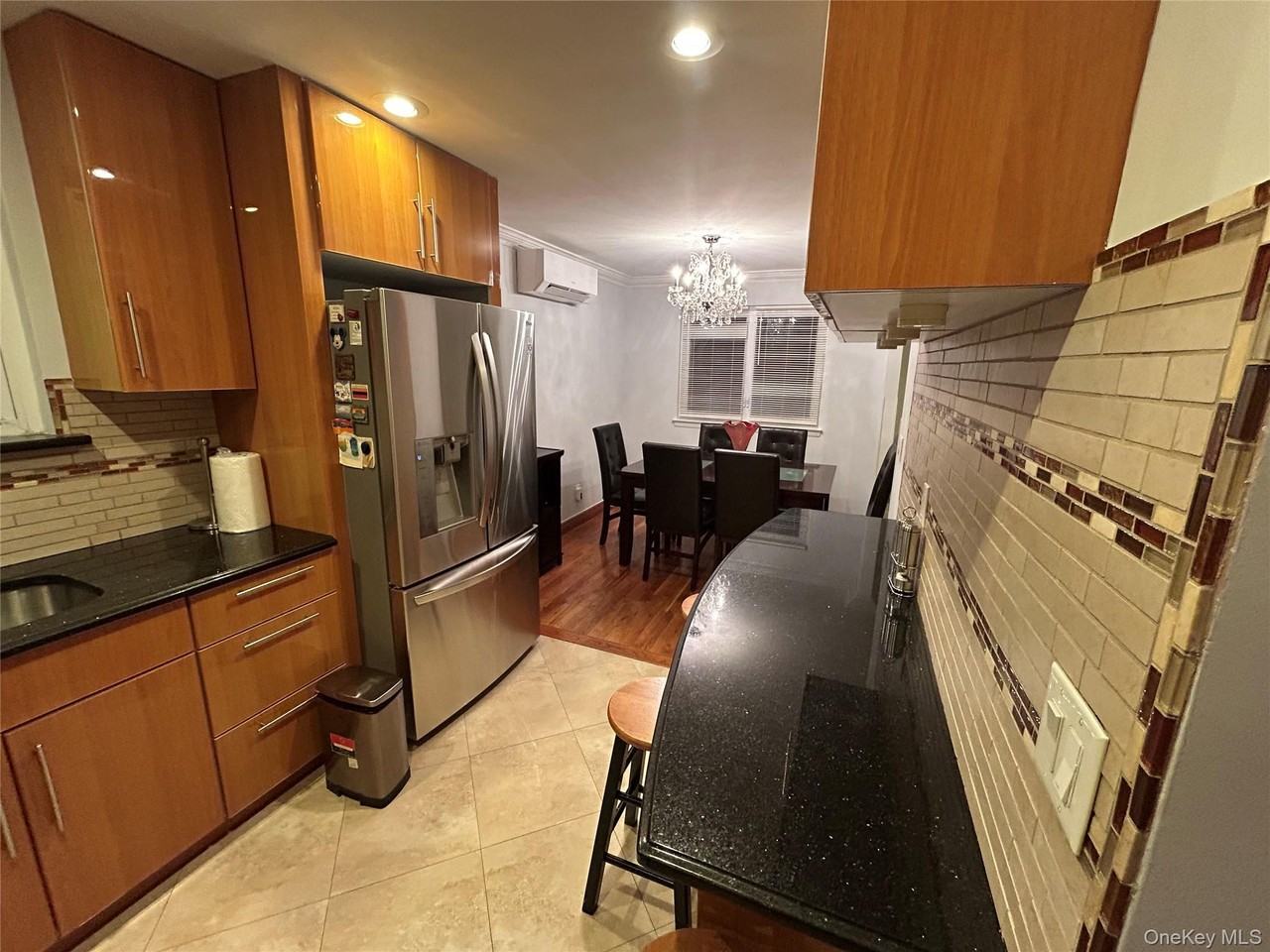 5926 Linden St - Photo 4 of 16