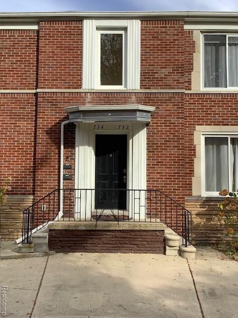 732 Harcourt Rd - Photo 3 of 25