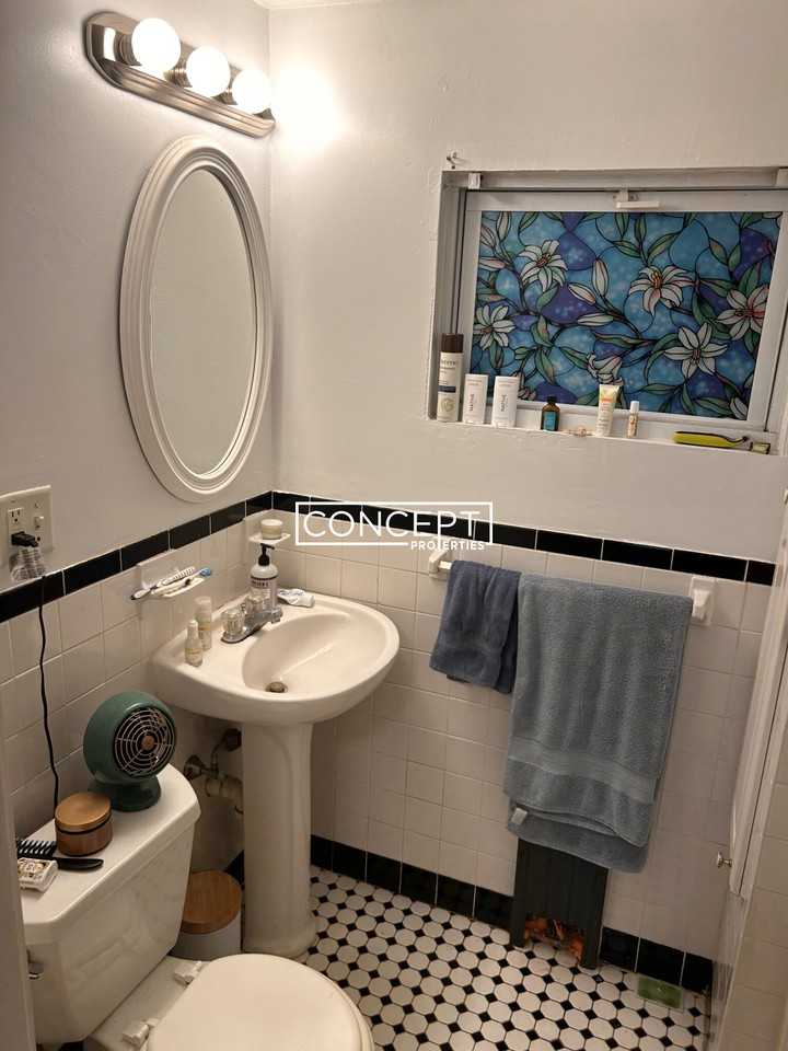 25 Pratt St #1 - Photo 4 of 12