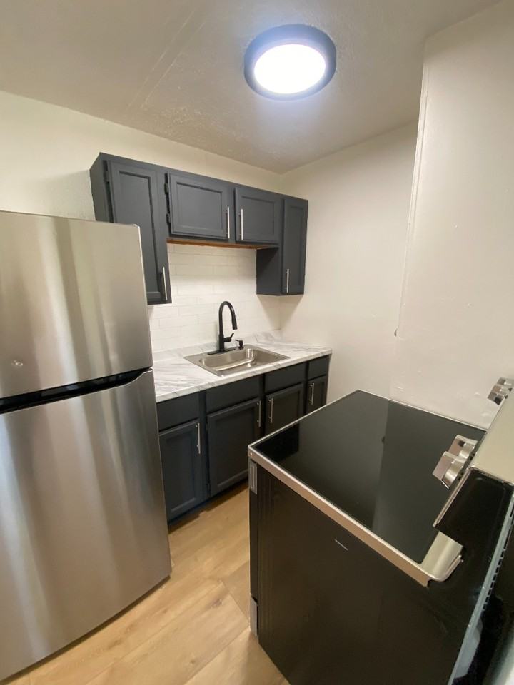 120 Bellerive Blvd #A - Photo 3 of 6