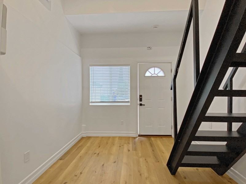 3009 Vancouver Ave - Photo 6 of 11