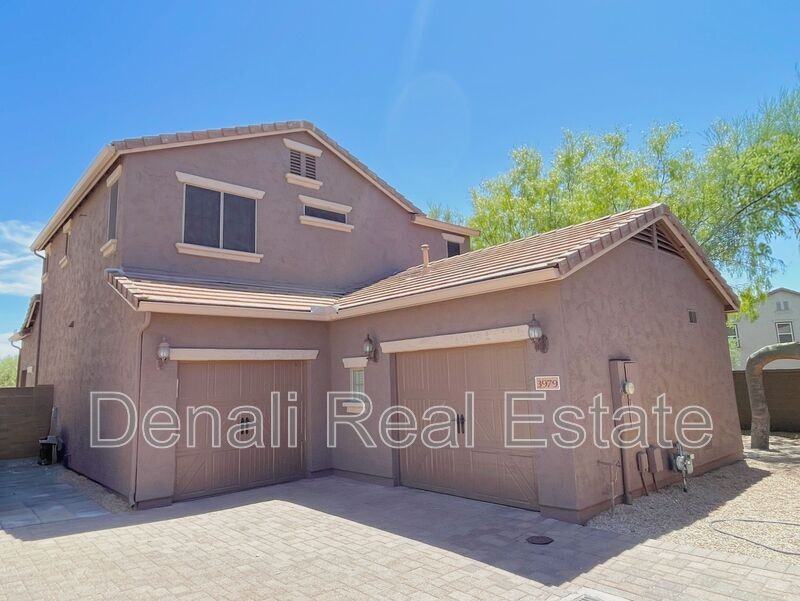 3979 E Melinda Dr - Photo 3 of 35