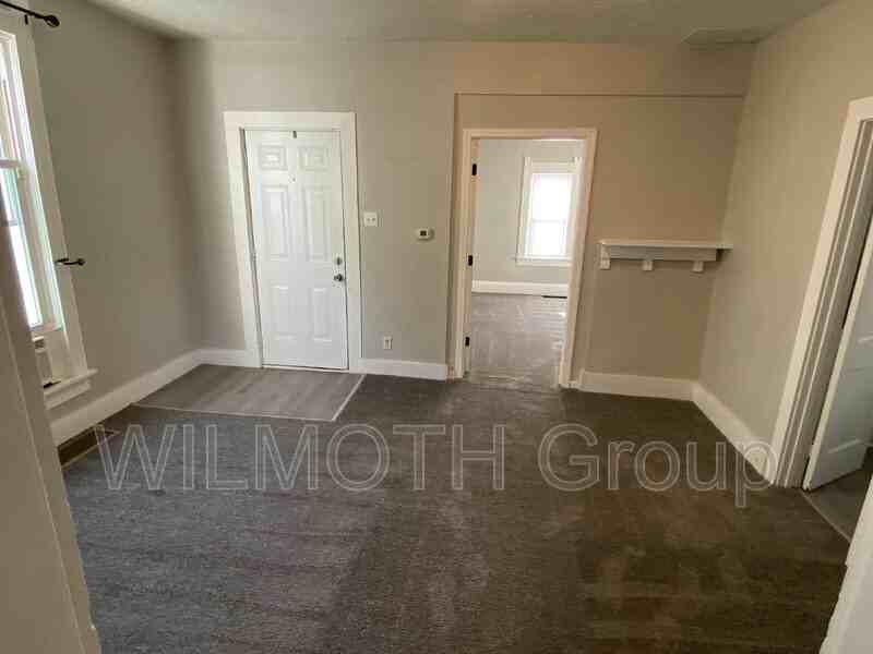 510 W 5th St - Photo 2 of 16