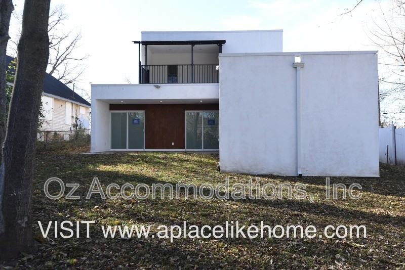 4011 S Minnie St - Photo 4 of 32