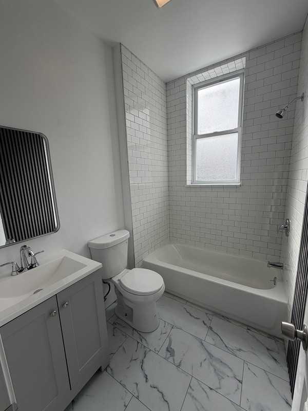 121 44th St - Photo 5 of 8