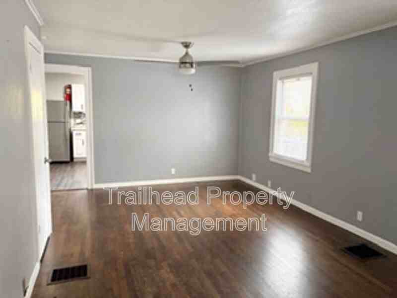 2911 Ne Walnut Rd - Photo 3 of 21