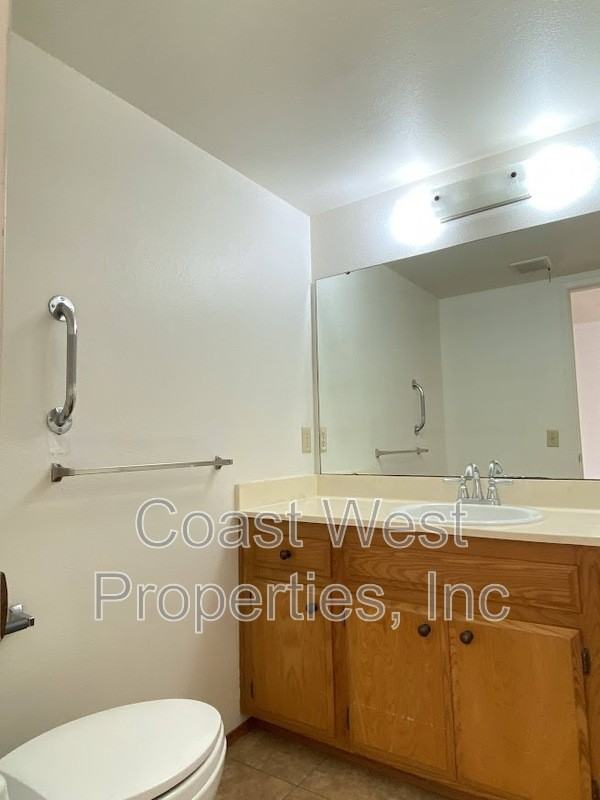 1280 Goshen St - Photo 4 of 18