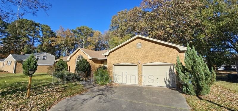 1029 Dulcie Ave - Photo 3 of 33