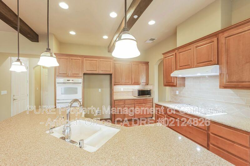 2340 Indian Springs Ct - Photo 5 of 15