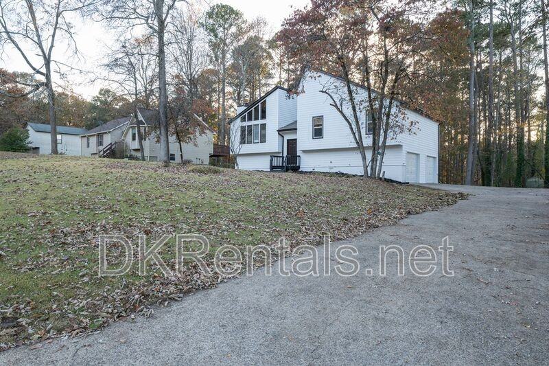 237 Park Ave - Photo 2 of 32