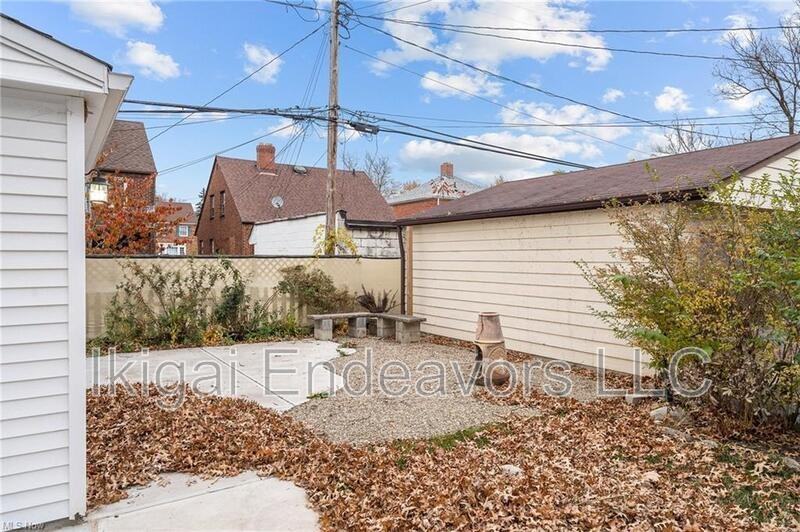 3613 Cummings Road - Photo 5 of 34