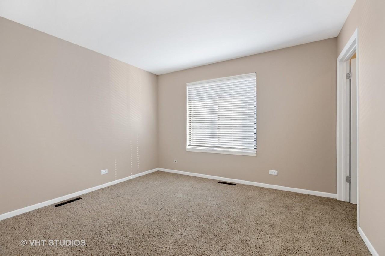 1517 Westminster Dr #106