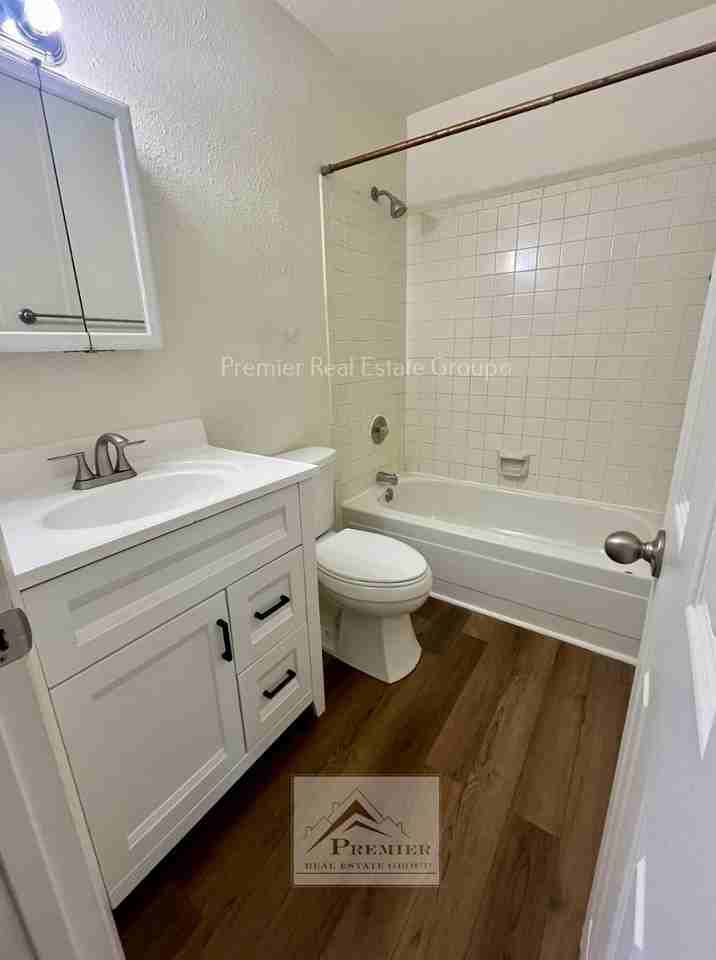 1015 Western Dr - Photo 7 of 7