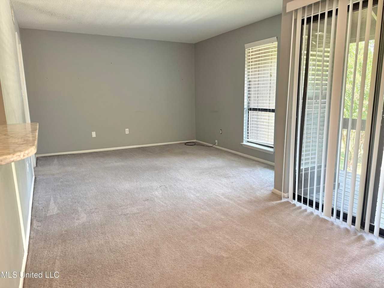 229 Molokai Vlg - Photo 3 of 9