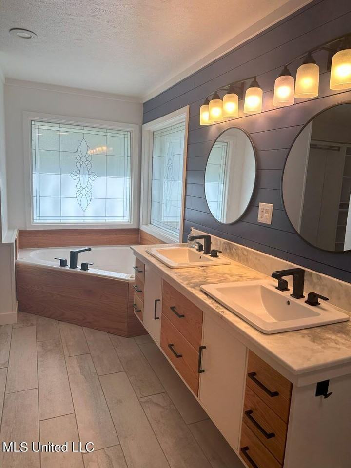 228 Farmers Row - Photo 7 of 12