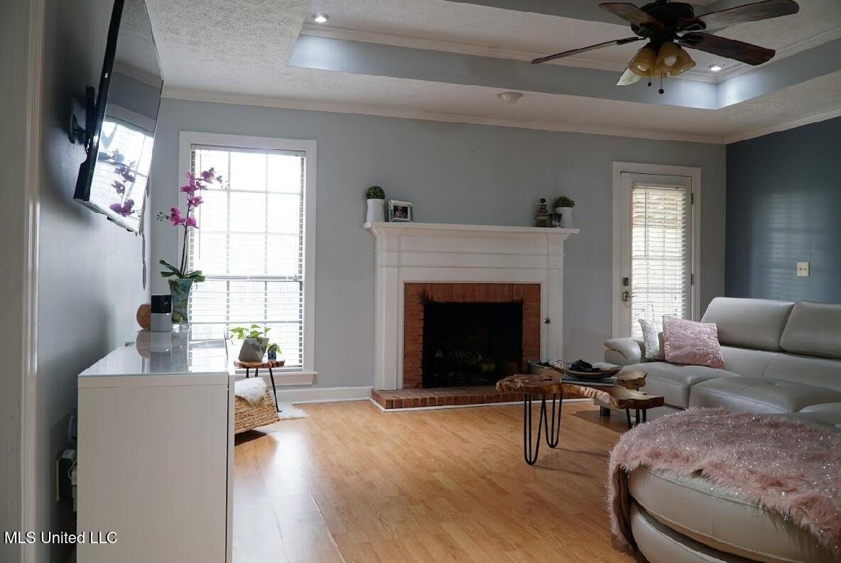 615 Live Oak Dr - Photo 6 of 30