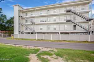 featured image of 183 Mcdonnell Ave