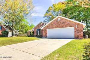 featured image of 6904 Southwind Dr