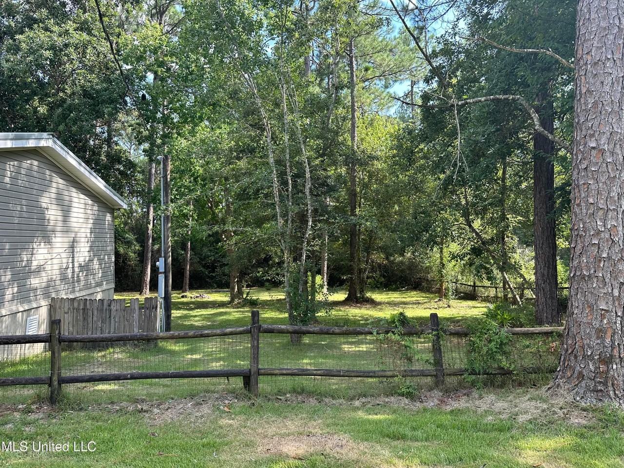 6601 Woodlake Lane - Photo 2 of 23