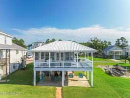 featured image of 6293 Pontiac Dr