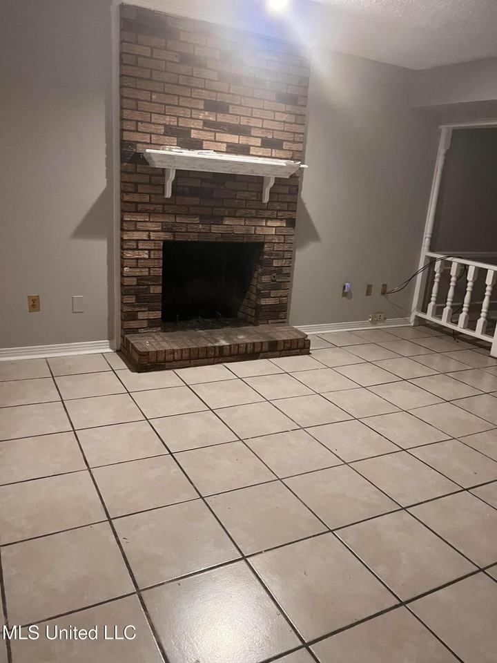 1301 Jamestown Way - Photo 2 of 21