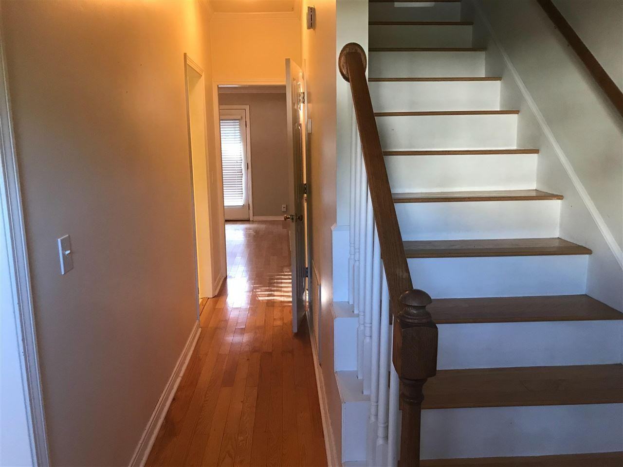 321 Northtown Dr - Photo 3 of 17