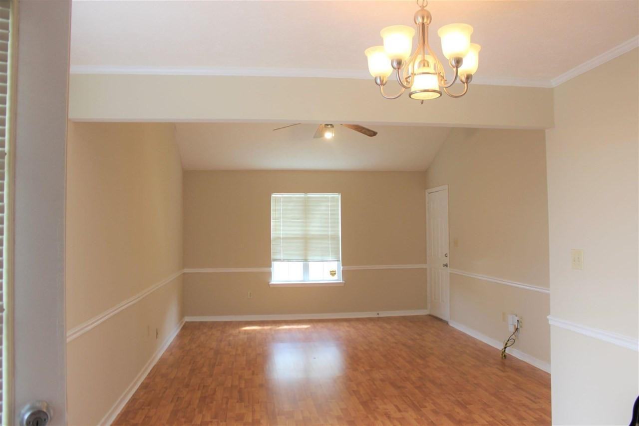 1932 Lincolnshire Blvd - Photo 3 of 12