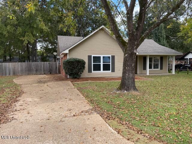 529 Olympic Dr - Photo 2 of 21