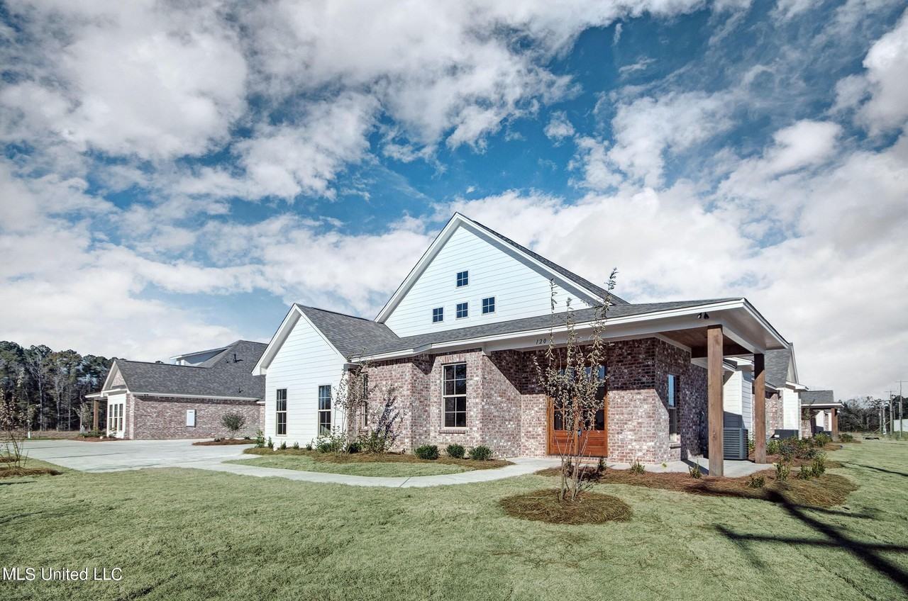 120 Freedom Ring Dr - Photo 2 of 27