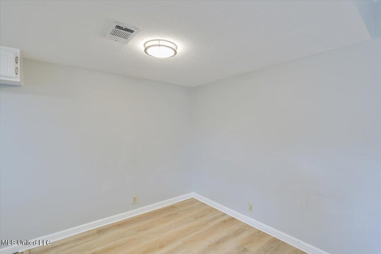 167 Lakebend Cir - Photo 7 of 29