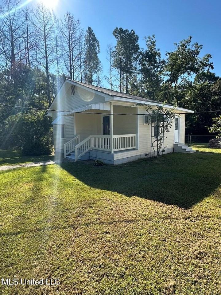 4485 Chichester Road - Photo 2 of 16