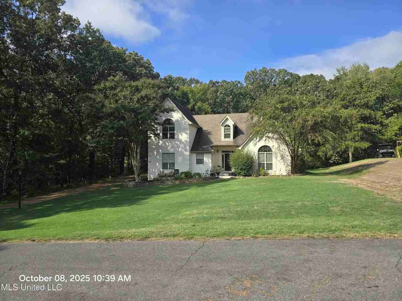 3583 College Blf - Photo 2 of 26