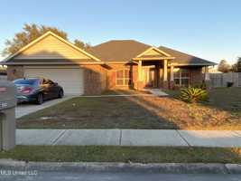 featured image of 132 Needlerush Pl