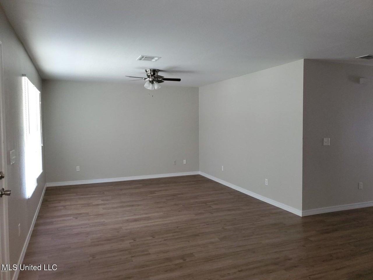 6075 W Ridley St - Photo 5 of 8