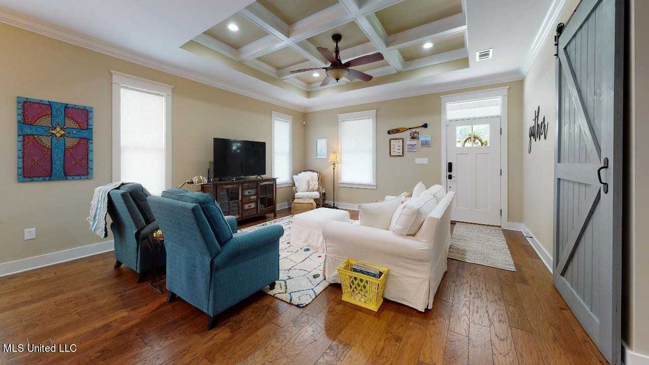 612 Allendale Ave - Photo 7 of 32