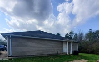 featured image of 4 Ivy Cove