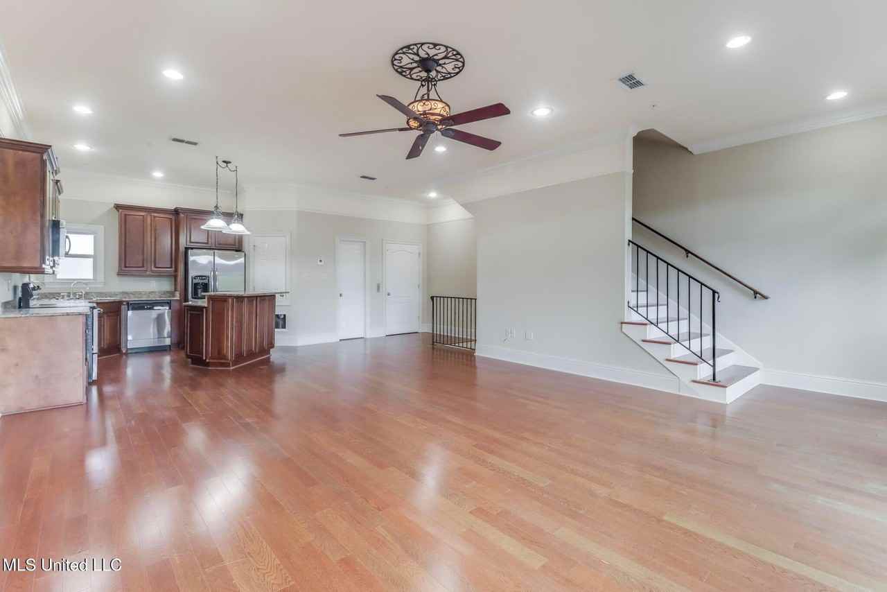 25 Oak Alley Ln - Photo 3 of 25