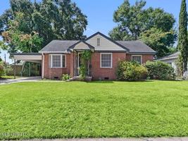 featured image of 1085 Cherokee St